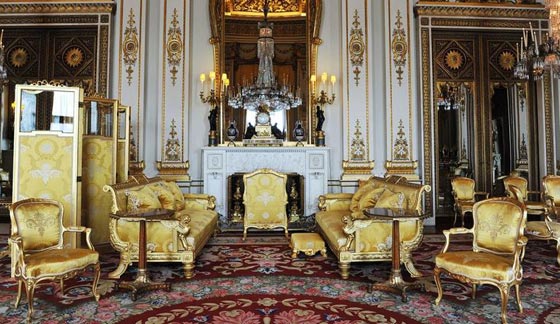  بالصور.. جولة داخل المقر الرسمي لملوك بريطانيا في لندن صورة رقم 5