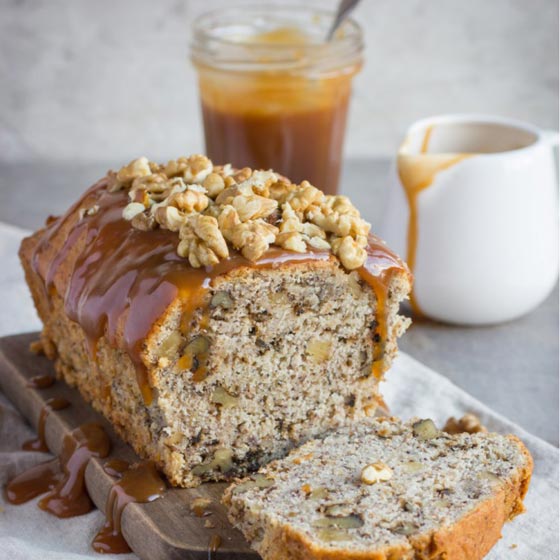 طريقة عمل كيك الموز بالكرميل اللذيذة صورة رقم 1