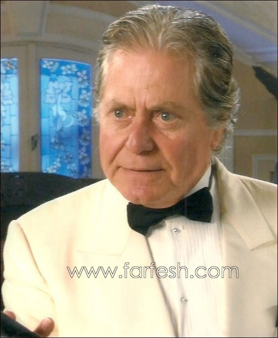  ‏حسين فهمي: الرئيس الفرنسي ماكرون أهداني قلمه الخاص وقلت له (تعال اشتغل عندنا)! صورة رقم 5