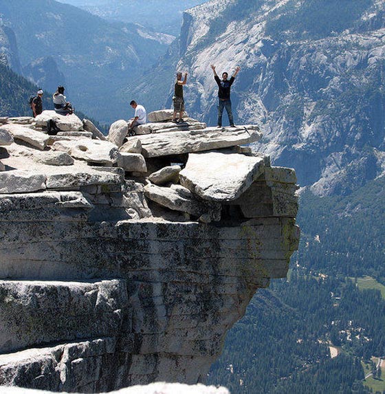 سياحة الموت.. أخطر الوجهات السياحية في العالم صورة رقم 2