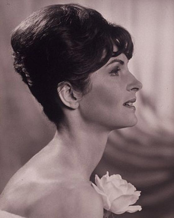 فيديو.. أكبر عارضة أزياء عمرها 89 عاماً صورة رقم 14 فيديو.. أكبر عارضة أزياء عمرها 89 عاماً صورة رقم 14