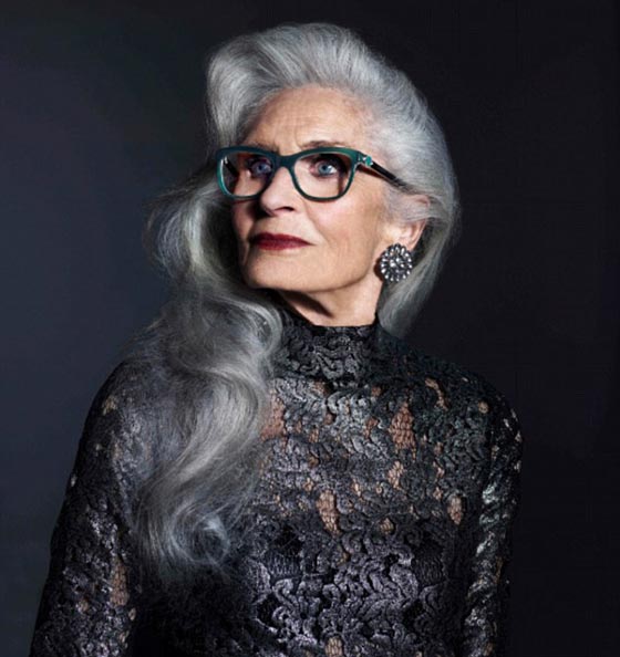 فيديو.. أكبر عارضة أزياء عمرها 89 عاماً صورة رقم 6 فيديو.. أكبر عارضة أزياء عمرها 89 عاماً صورة رقم 6