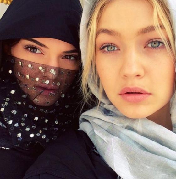 عارضات أزياء عالميات ارتدين الحجاب لجلسات تصوير في دول عربية صورة رقم 4