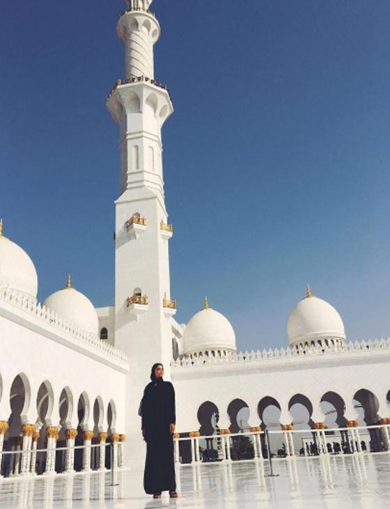 عارضات أزياء عالميات ارتدين الحجاب لجلسات تصوير في دول عربية صورة رقم 8