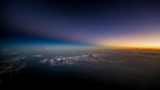 كيف يظهر العالم من داخل قمرة قيادة الطيّار؟ صورة رقم 17