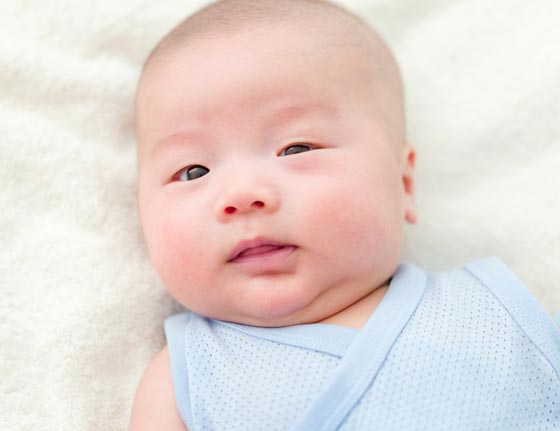 لكل شعب عادات لاستقبال المولود الجديد.. اليكم اغربها صورة رقم 3 لكل شعب عادات لاستقبال المولود الجديد.. اليكم اغربها صورة رقم 3