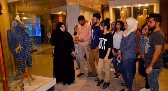  عارضات أزياء ومصصمات عراقيات يتحدين التقاليد رغم المخاطر صورة رقم 1