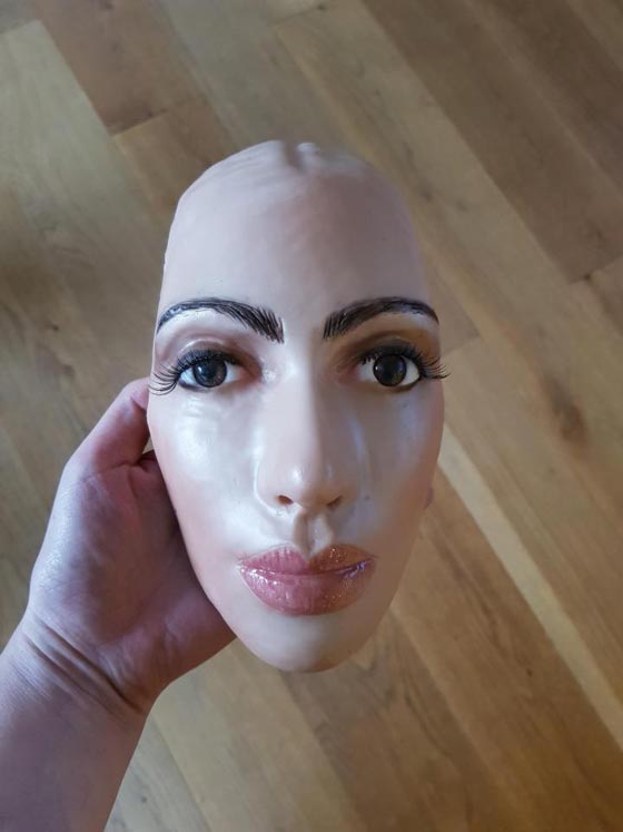 بالفيديو والصور..  كيم كارداشيان قابلة للأكل صورة رقم 3