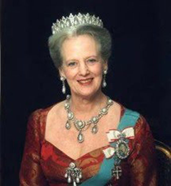 تعرفوا على غرائب بعض الملكات عبر التاريخ صورة رقم 3