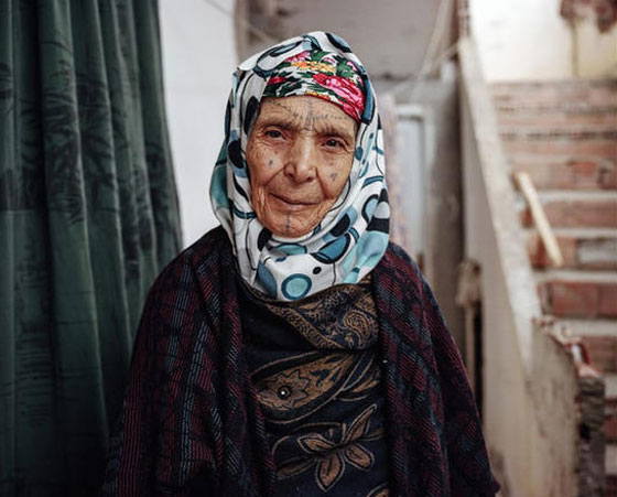 بالصور.. وشوم النساء العربيات.. لحماية عائلتهن من الأرواح صورة رقم 1 بالصور.. وشوم النساء العربيات.. لحماية عائلتهن من الأرواح صورة رقم 1
