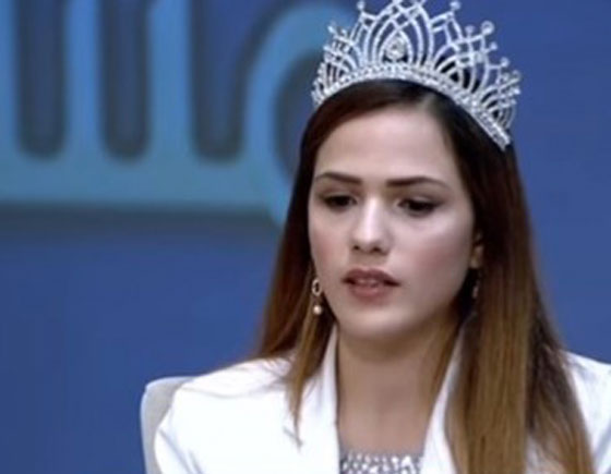 بالفيديو: هل التقطت ملكة جمال العرب صور زميلاتها وهنّ بدون ملابس؟ صورة رقم 2