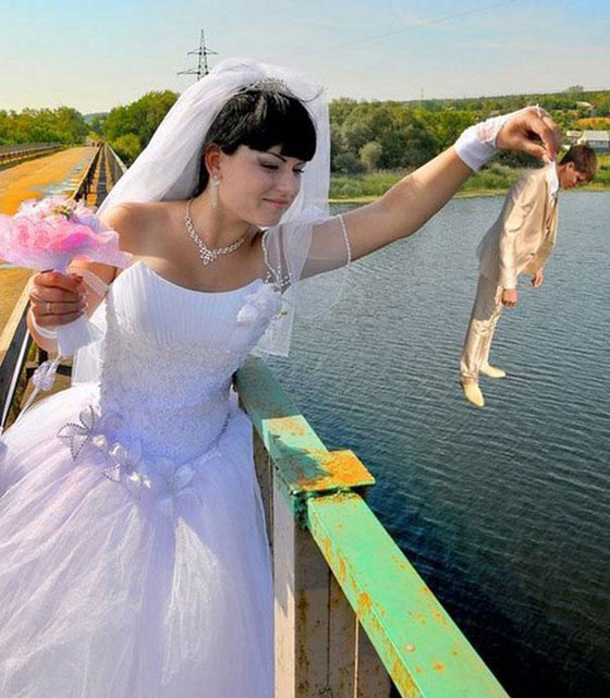  من روسيا مع الحب: صور مضحكة لعرائس وعرسان يوم الفرح صورة رقم 8