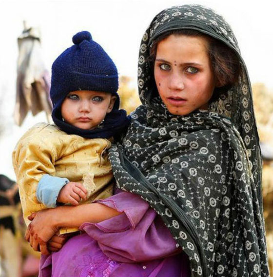 بالصور.. تعرفوا الى أجمل عيون في العالم صورة رقم 14