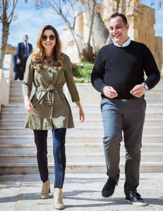 بالصور.. دروساً في التألق من أكثر النساء أناقة في العالم، الملكة رانيا صورة رقم 10 بالصور.. دروساً في التألق من أكثر النساء أناقة في العالم، الملكة رانيا صورة رقم 10