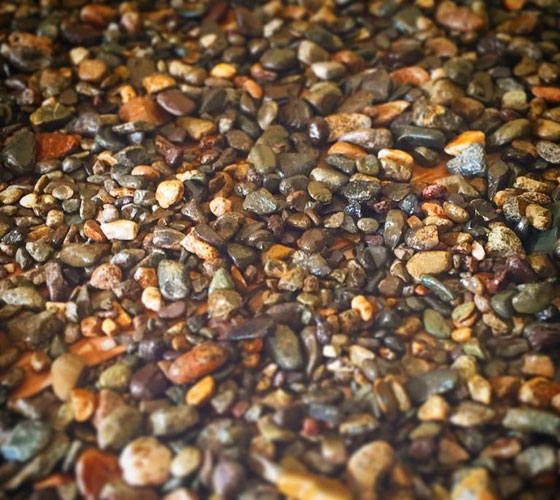 نساء أدمنّ على تناول ما هو أغرب من الغريب صورة رقم 8