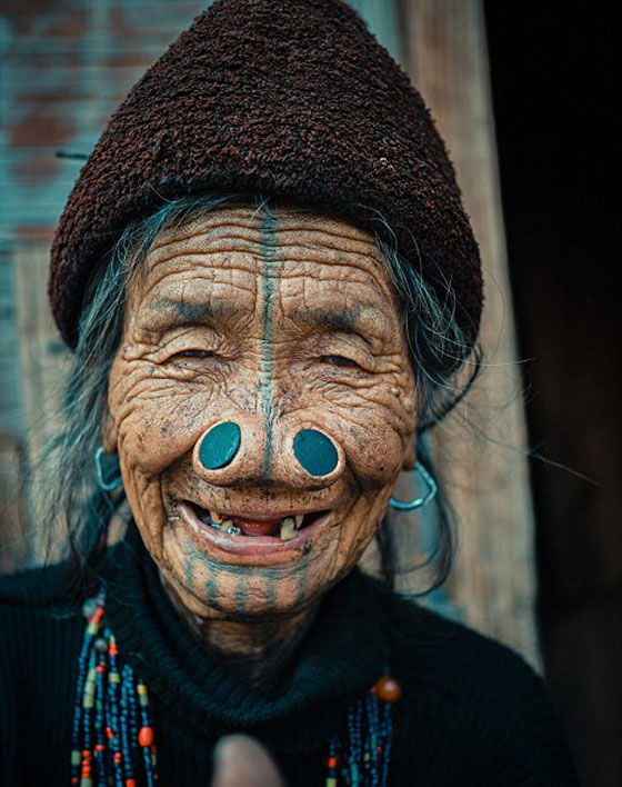 صور طقوس غريبة لنساء قبيلة هندية لمنع التحرش والاغتصاب  صورة رقم 4