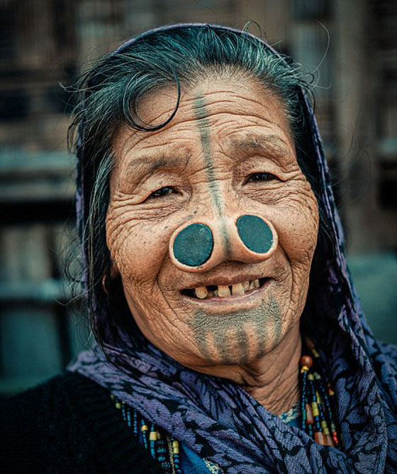 صور طقوس غريبة لنساء قبيلة هندية لمنع التحرش والاغتصاب  صورة رقم 5