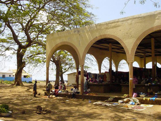 هي جنة بجمالها وسحرها.. تعرفوا على جزر القمر المثالية صورة رقم 4