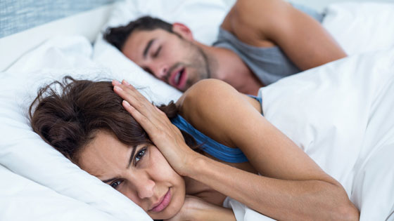 أخيراً.. أسلوب جديد لعلاج الشخير أثناء النوم  صورة رقم 1