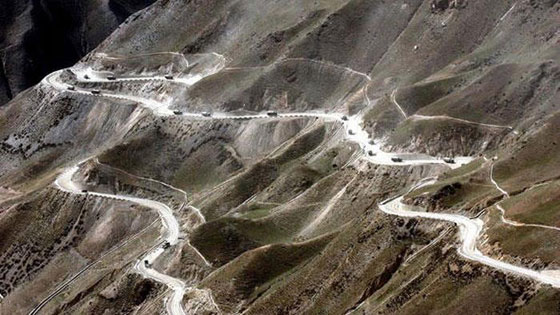 طرق الموت.. إليكم أغرب وأخطر 7 شوارع في العالم صورة رقم 5