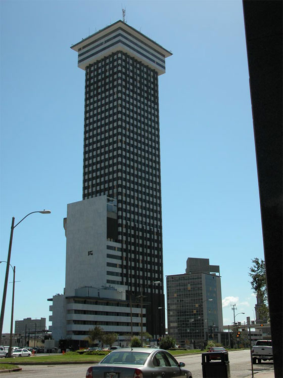 بالصور: أبرز 10 ناطحات سحاب مهجورة في العالم صورة رقم 4