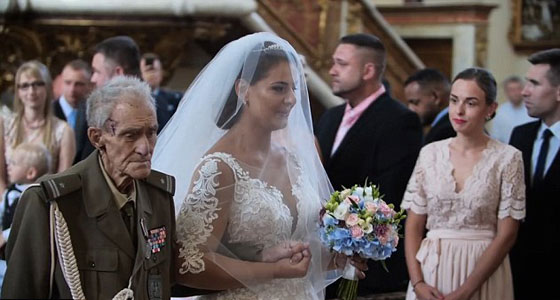 بالفيديو والصور.. عجوز (94 عاما) يحقق حلمه قبل يومين من وفاته! صورة رقم 8