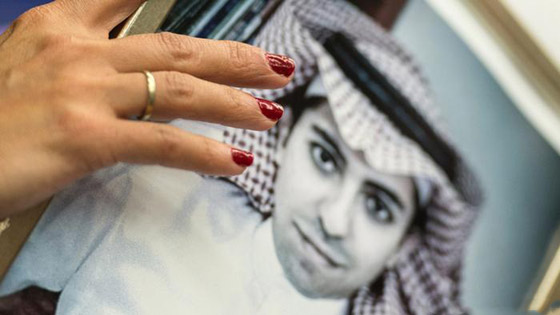 9 فنانين وأدباء عرب قادتهم أعمالهم إلى السجن أو الاعتقال.. تعرفوا إليهم صورة رقم 7 9 فنانين وأدباء عرب قادتهم أعمالهم إلى السجن أو الاعتقال.. تعرفوا إليهم صورة رقم 7