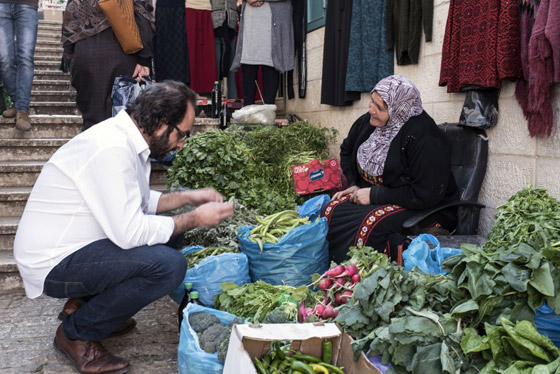 بعيدا عن الحمص والفلافل: مطعم (فوضى) في بيت لحم يقدم مأكولات فلسطينية حقيقية صورة رقم 5