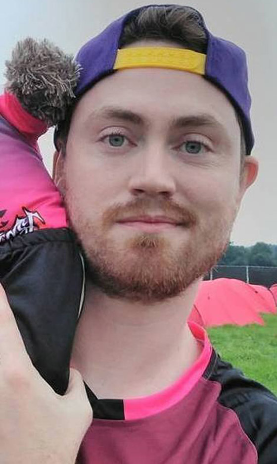 أسوأ حادث بأمريكا.. مقتل 20 شخصا من عائلة واحدة في حادث تحطم سيارة ليموزين! صورة رقم 26 أسوأ حادث بأمريكا.. مقتل 20 شخصا من عائلة واحدة في حادث تحطم سيارة ليموزين! صورة رقم 26