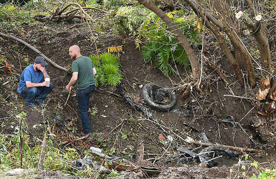 أسوأ حادث بأمريكا.. مقتل 20 شخصا من عائلة واحدة في حادث تحطم سيارة ليموزين! صورة رقم 7 أسوأ حادث بأمريكا.. مقتل 20 شخصا من عائلة واحدة في حادث تحطم سيارة ليموزين! صورة رقم 7