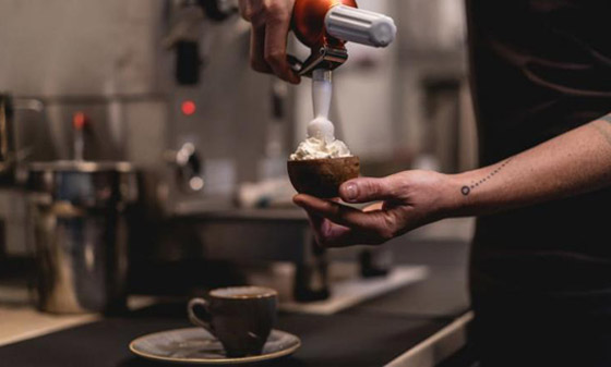 مطاعم أمريكية تستخدم مادة الكانابيديول من نبات القنب في أطعمتها ومشروباتها صورة رقم 6 مطاعم أمريكية تستخدم مادة الكانابيديول من نبات القنب في أطعمتها ومشروباتها صورة رقم 6