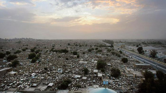 تعرفوا على أكبر وأغرب المقابر وأكثرها ازدحاما في مدن العالم صورة رقم 2