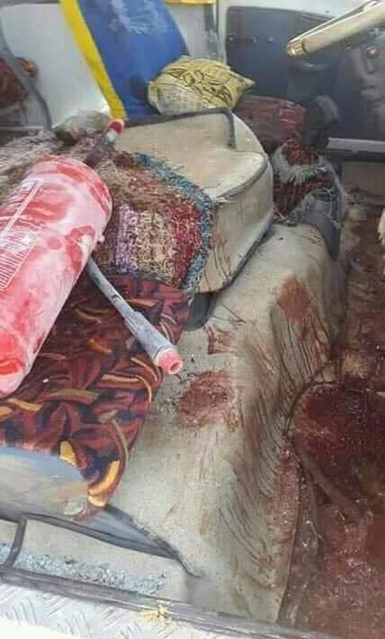الصلاة على جثامين شهداء المنيا وطفل ناجي يروي ما فعله الارهابيون: فيديو صورة رقم 7 الصلاة على جثامين شهداء المنيا وطفل ناجي يروي ما فعله الارهابيون: فيديو صورة رقم 7