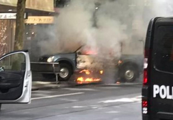 فيديو وصور: عملية طعن في ملبورن الأسترالية وسقوط قتيل وجرحى! صورة رقم 10 فيديو وصور: عملية طعن في ملبورن الأسترالية وسقوط قتيل وجرحى! صورة رقم 10