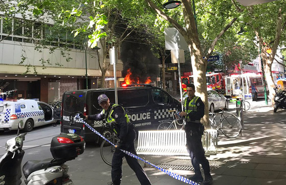 فيديو وصور: عملية طعن في ملبورن الأسترالية وسقوط قتيل وجرحى! صورة رقم 11 فيديو وصور: عملية طعن في ملبورن الأسترالية وسقوط قتيل وجرحى! صورة رقم 11