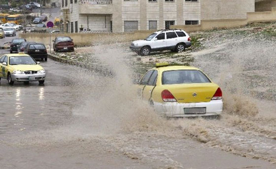 الكارثة تتجدد: ارتفاع عدد الضحايا وإجلاء الآلاف جراء السيول والأمطار في الأردن صورة رقم 6 الكارثة تتجدد: ارتفاع عدد الضحايا وإجلاء الآلاف جراء السيول والأمطار في الأردن صورة رقم 6