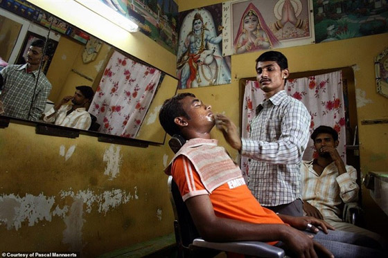 بالصور.. شاهدوا كيف حال العالم في الثامنة صباحًا صورة رقم 2
