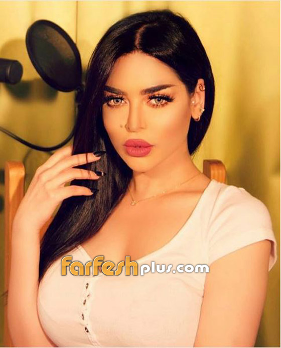 جليلة المغربية عشيقة تامر حسني السابقة تواسيه بوفاة والده، وطليقته بسمة بوسيل تودٌع حماها الراحل صورة رقم 8