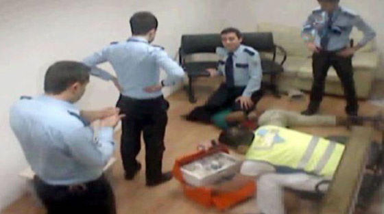 القبض على 4 ضباط شرطة أتراك اعتدوا على مسافرة أمريكية فتسببوا بوفاتها صورة رقم 7