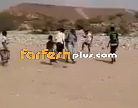 اليمن: رشاش وإطلاق رصاص بدل صفارة الحكم في مباراة كرة قدم! صورة رقم 1 اليمن: رشاش وإطلاق رصاص بدل صفارة الحكم في مباراة كرة قدم! صورة رقم 1