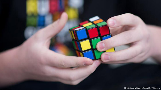 أحداث تاريخية وأيقونات بارزة في ثمانينات القرن الماضي صورة رقم 2