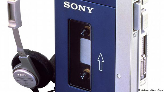 أحداث تاريخية وأيقونات بارزة في ثمانينات القرن الماضي صورة رقم 6