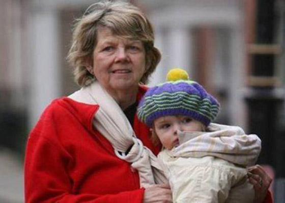 أمهات أنجبن أطفالهن فوق الـ60 عاما: أكبرهن هندية أنجبت في سن 72 صورة رقم 11