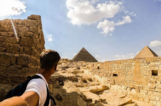 فيديو يخطف الأنفاس: مغامر إسباني يصور أهرامات الجيزة المصرية من علو صورة رقم 14