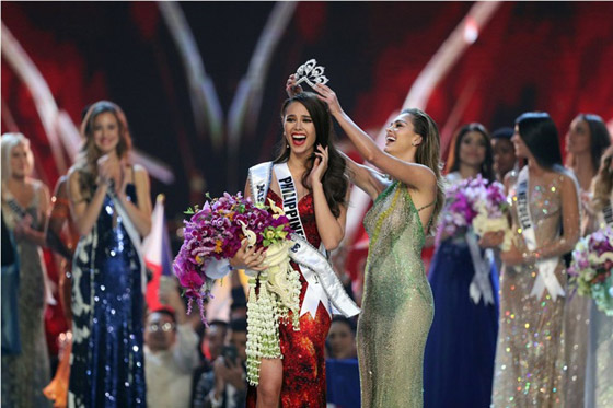 بالفيديو والصور..فلبينية تفوز بلقب ملكة جمال الكون 2018 صورة رقم 49