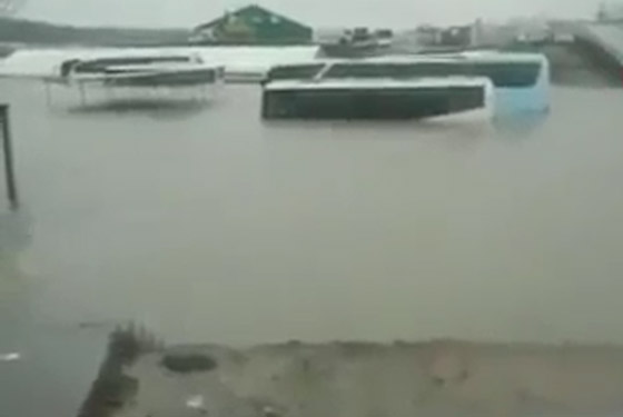 فيديو وصور.. غرق مطار إسطنبول الجديد بسبب فيضانات الأمطار الغزيرة! صورة رقم 6 فيديو وصور.. غرق مطار إسطنبول الجديد بسبب فيضانات الأمطار الغزيرة! صورة رقم 6