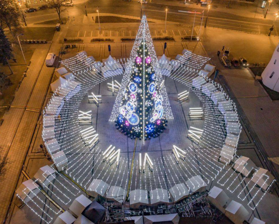 صور رائعة.. أجمل أشجار الميلاد حول العالم صورة رقم 5