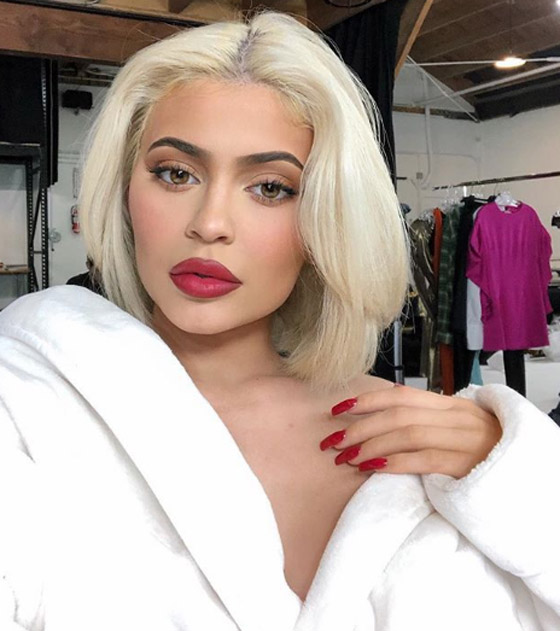 كايلي جينر ترتدي أزياء مصمم كويتي للمرة الثانية.. فمن هو؟ صورة رقم 14