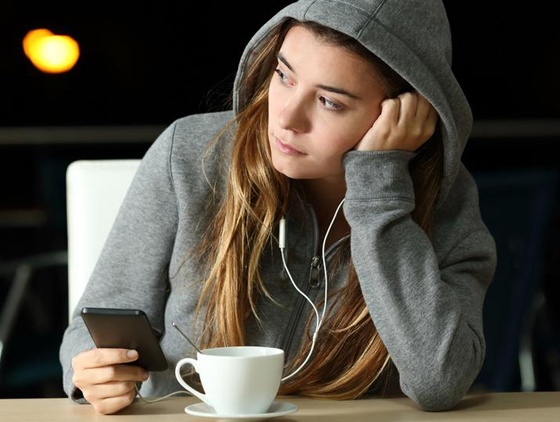 احذروا.. وسائل التواصل الاجتماعي تصيب المراهقات بالاكتئاب صورة رقم 3
