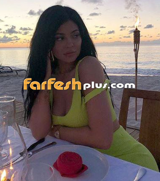 لون أخضر النيون يسيطر على مشاهير العالم.. هل يعتلي عرش موضة الموسم؟ صورة رقم 10 لون أخضر النيون يسيطر على مشاهير العالم.. هل يعتلي عرش موضة الموسم؟ صورة رقم 10